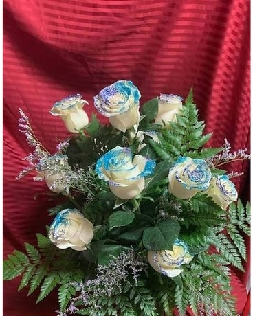 Two tone glitter roses a dozen in a vase Flower Arrangement