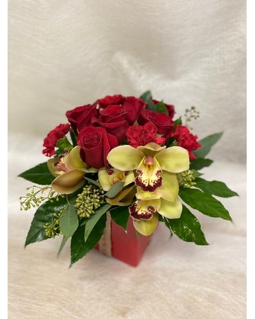 True Romance bouquet by vivian Flower Arrangement