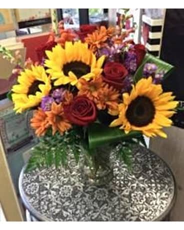 Golden Beauty Bouquet Flower Arrangement