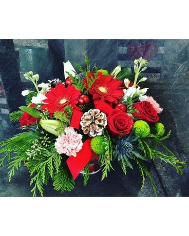 Christmas Table Centerpiece by Vivian Flower Arrangement