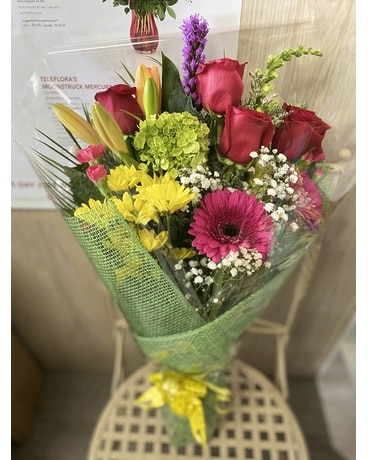 MV21-10 Flower Arrangement