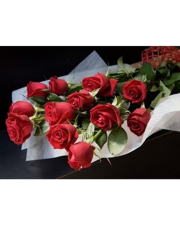 Dozen Long-Stemmed Roses with Baby's Breath Flower Arrangement