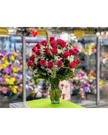 3 Dozen Red Roses in Vase