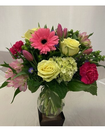 Pinky Pie Flower Arrangement