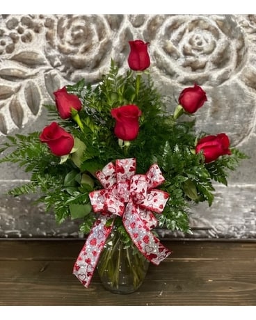 Love & Roses Flower Arrangement