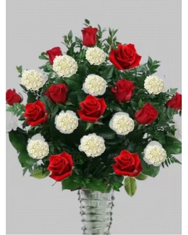 Red Roses & white Carnation Flower Arrangement