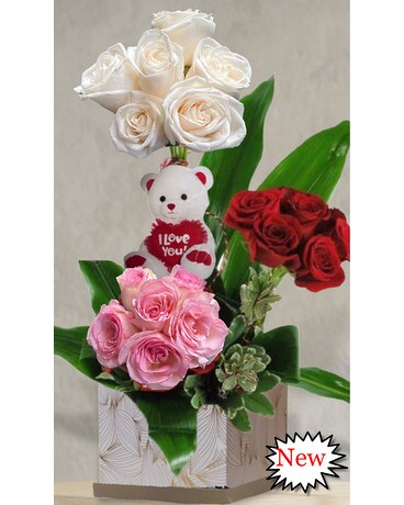 Bear in the Rose field Flower Arrangement