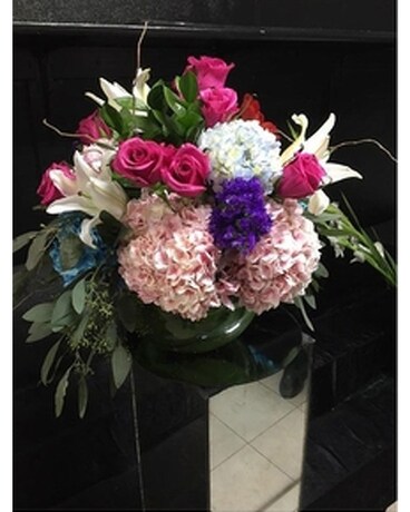 Classy & Beauty Flower Arrangement