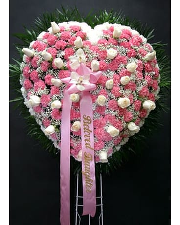 Standing Heart 01 Flower Arrangement