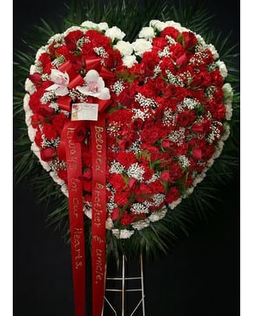 Standing Heart 03 Flower Arrangement