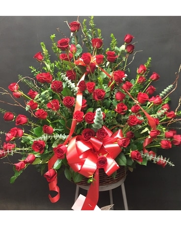 ROSE BASKET Flower Arrangement