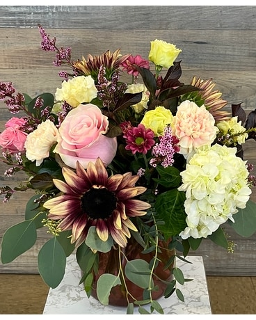 Sierra's Splendor Arrangement Flower Arrangement