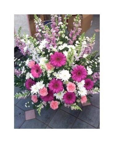 B-27 Magenta Hues Floor Basket