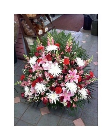 B-31 Beautiful Memories Floor Basket