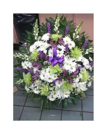 B-23 Heartfelt Daisy Floor Basket