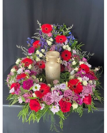 Bold Urn Tribute Funeral Arrangement