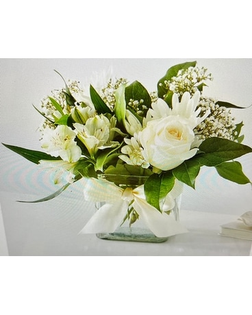 Gracefuls bouquet Flower Arrangement