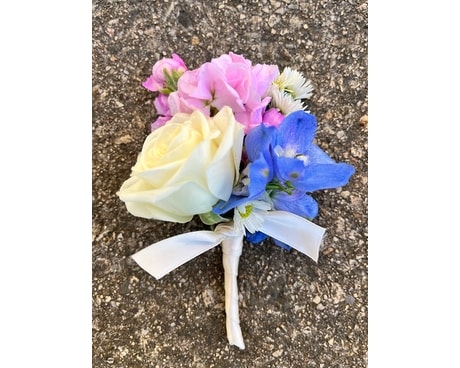 Te Amo boutonniere Boutonniere