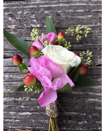 River's Moon boutonniere Boutonniere