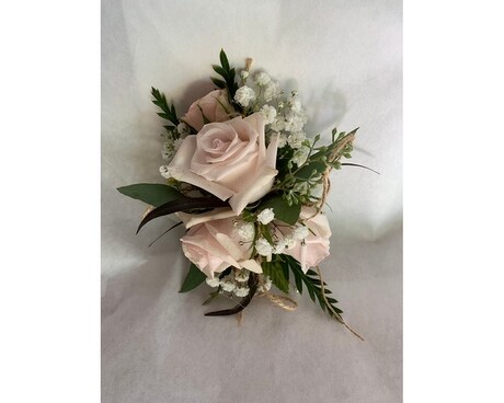 Alluring Corsage Corsage