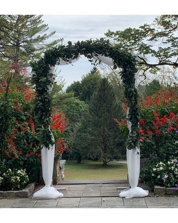 Cardinal's Beauty Flower Arrangement