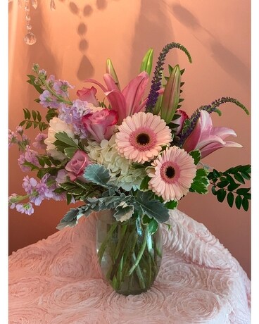 The Caitlyn Flower Arrangement