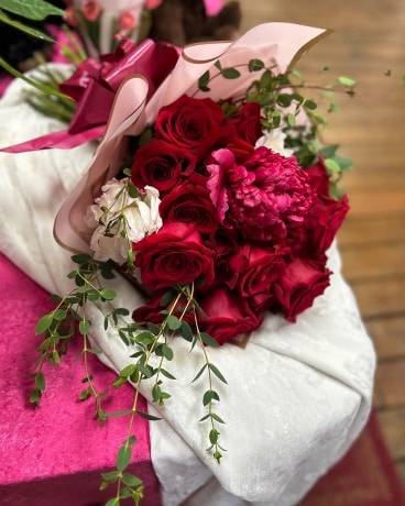 Custom EF-19 Flower Arrangement