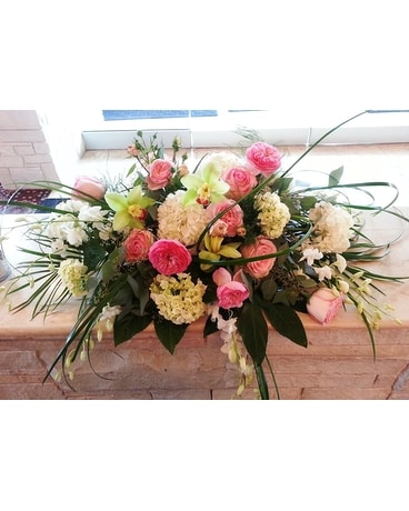 Spring Garden Head Table Centerpiece Flower Arrangement