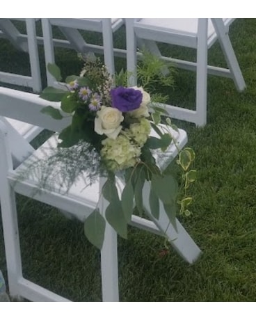 Roses and Lisianthus Pew Arrangement Flower Arrangement