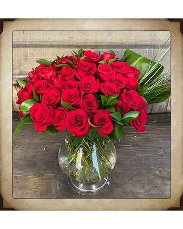 Modern Rose Flower Arrangement