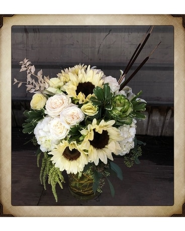 muted autumn Flower Arrangement