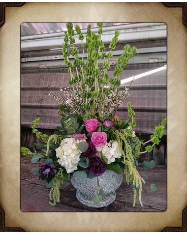 The Stunner Flower Arrangement