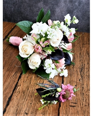 Calla Beauty Flower Arrangement