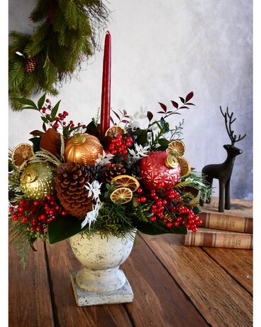Old Fashioned Christmas Flower Arrangement
