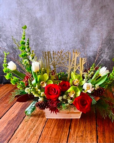 Woodland Christmas Flower Arrangement