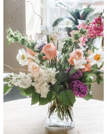 TALL AND AIRY - PASTEL Flower Arrangement