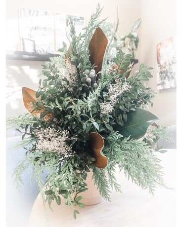 Modern Boxwood Tree + Dried Dried Flowers