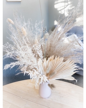 DRIED + PRESERVED ARRANGEMENT Dried Flowers