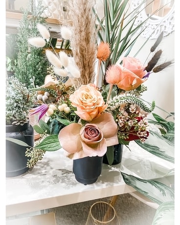 VINTAGE BOHO FLORAL MINI Flower Arrangement