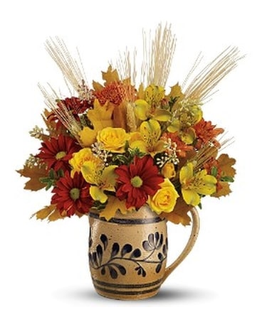 WILLIAMSBURG Salt-Glaze Pitcher Flower Arrangement