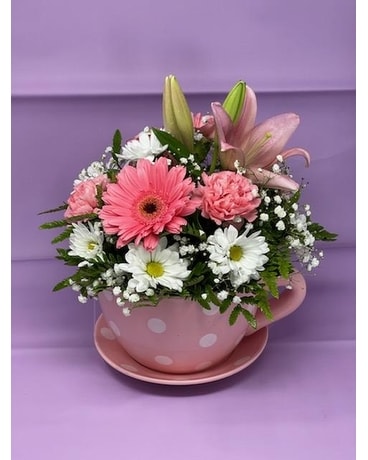 Daisies and Polka Dot Garden Flower Arrangement