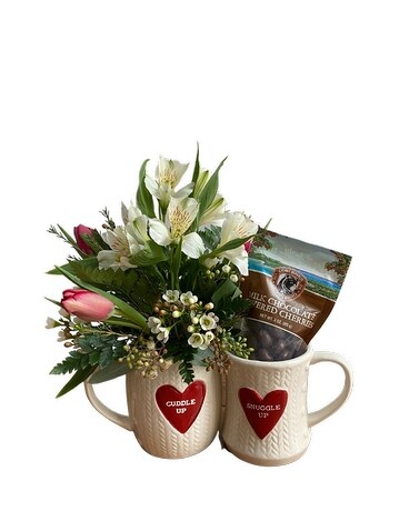 Snuggle Up Set Flower Arrangement
