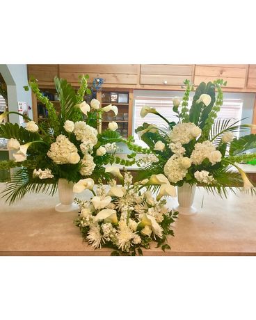White Elegance Flower Arrangement