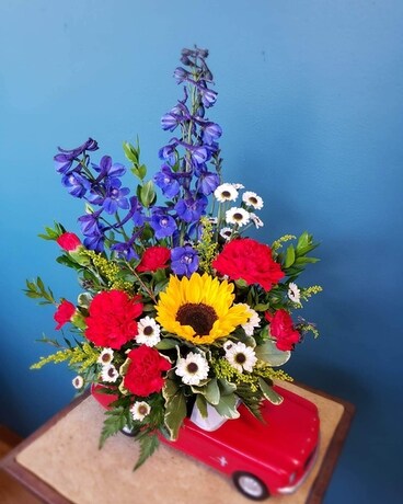 Cruisin' Blooms Flower Arrangement