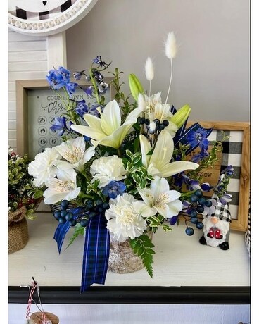 Designer Winter Wonder Flower Arrangement