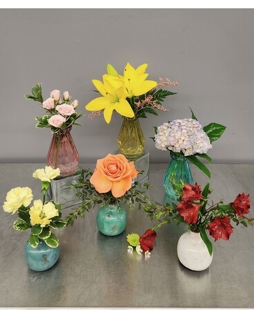 Lil' Pick-Me-Up Flower Arrangement