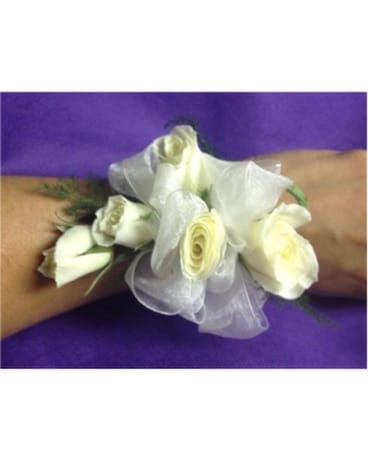 Sweetheart Rose Corsage Flower Arrangement