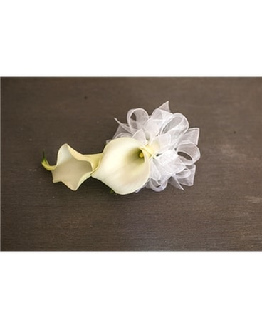 Simplicity Calla Corsage Flower Arrangement