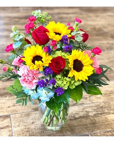 Bold Mix by Arrowhead Flower Arrangement