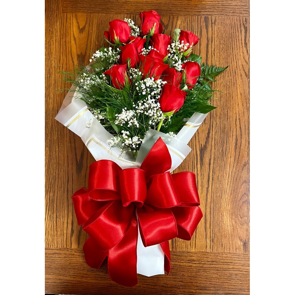 Dozen Red Roses Arm Bouquet in Greeneville TN - Flowers by Tammy